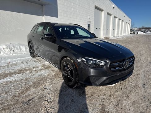 Used 2021 Mercedes-Benz E 450 4MATIC All-Terrain Wagon image 4