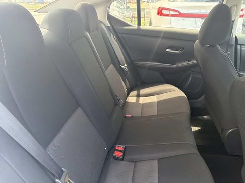 Used 2022 Nissan Sentra SV FWD image 12