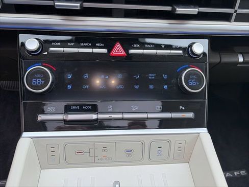 Used 2024 Hyundai Santa Fe Calligraphy FWD image 16