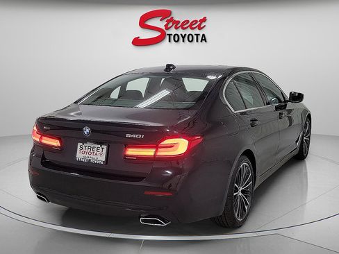 Used 2023 BMW 540i xDrive image 4