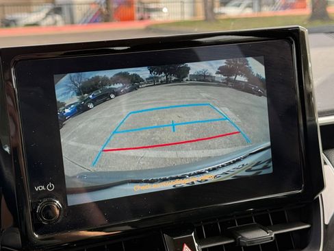 Used 2025 Toyota Corolla LE image 17