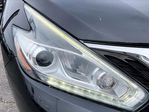 Used 2018 Nissan Murano Platinum w/ Cargo Package image 29