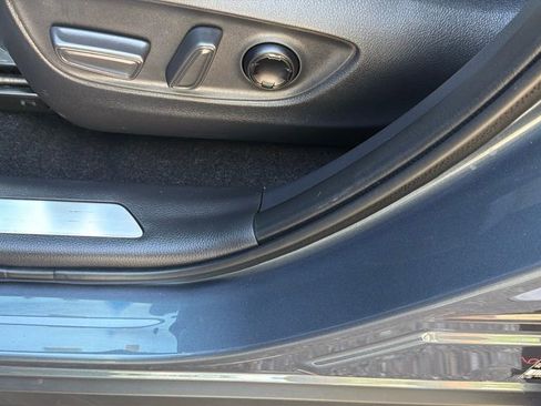 Used 2024 Toyota Venza Limited AWD/4WD image 19