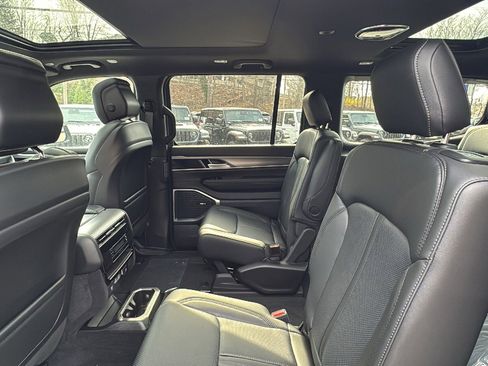 New 2026 Jeep Grand Wagoneer 4WD image 26