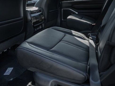New 2026 Jeep Grand Wagoneer Limited AWD/4WD image 41