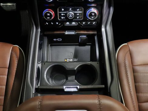 Used 2023 GMC Yukon Denali Ultimate image 36