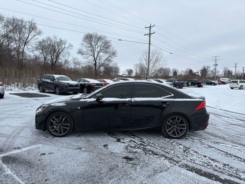 Used 2019 Lexus IS 350 AWD image 3