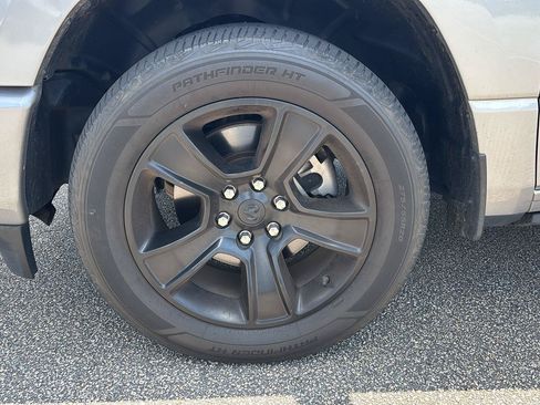 Used 2022 RAM 1500 Big Horn RWD image 8
