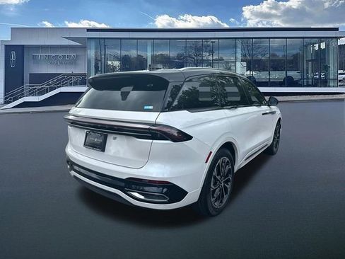New 2026 Lincoln Nautilus Reserve AWD/4WD image 8