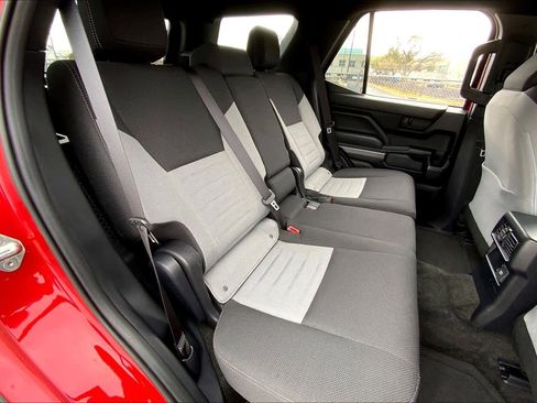 Used 2025 Toyota 4Runner TRD Off-Road image 18