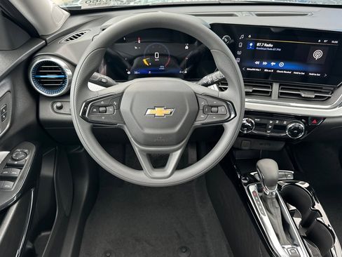 New 2026 Chevrolet Trax LT image 14