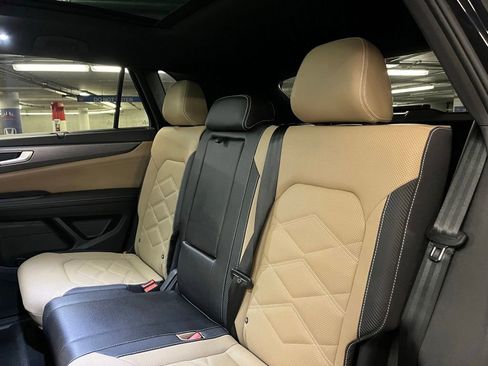 Certified 2026 Volkswagen Atlas Cross Sport SE w/ Panoramic Sunroof Package AWD/4WD image 23