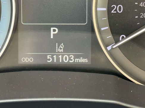 Used 2018 Lexus ES 350 w/ Luxury Package w/Wood Trim FWD image 31