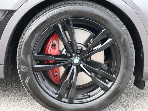 Used 2023 BMW X7 M60i w/ Executive Package image 14
