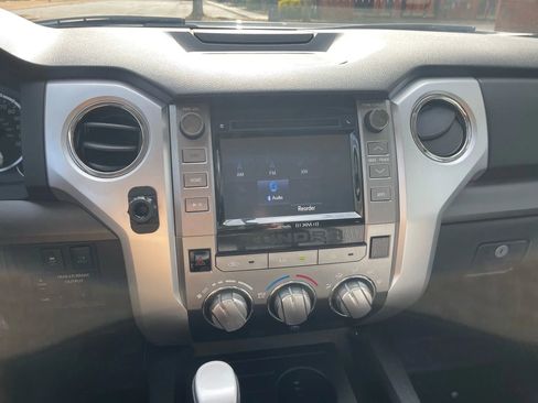 Used 2016 Toyota Tundra SR5 image 17