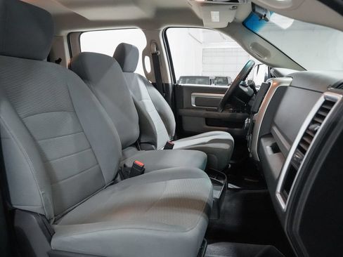 Used 2018 RAM 2500 SLT AWD/4WD image 19