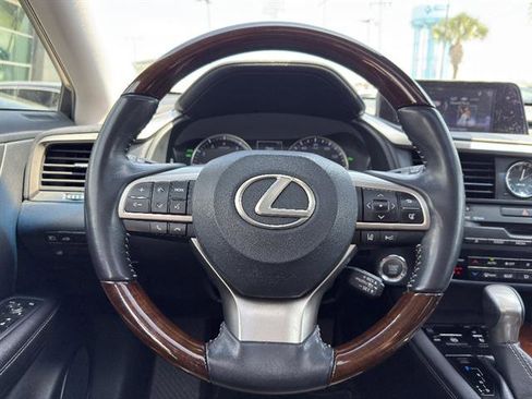 Used 2018 Lexus RX 350L FWD w/ Premium Package image 12