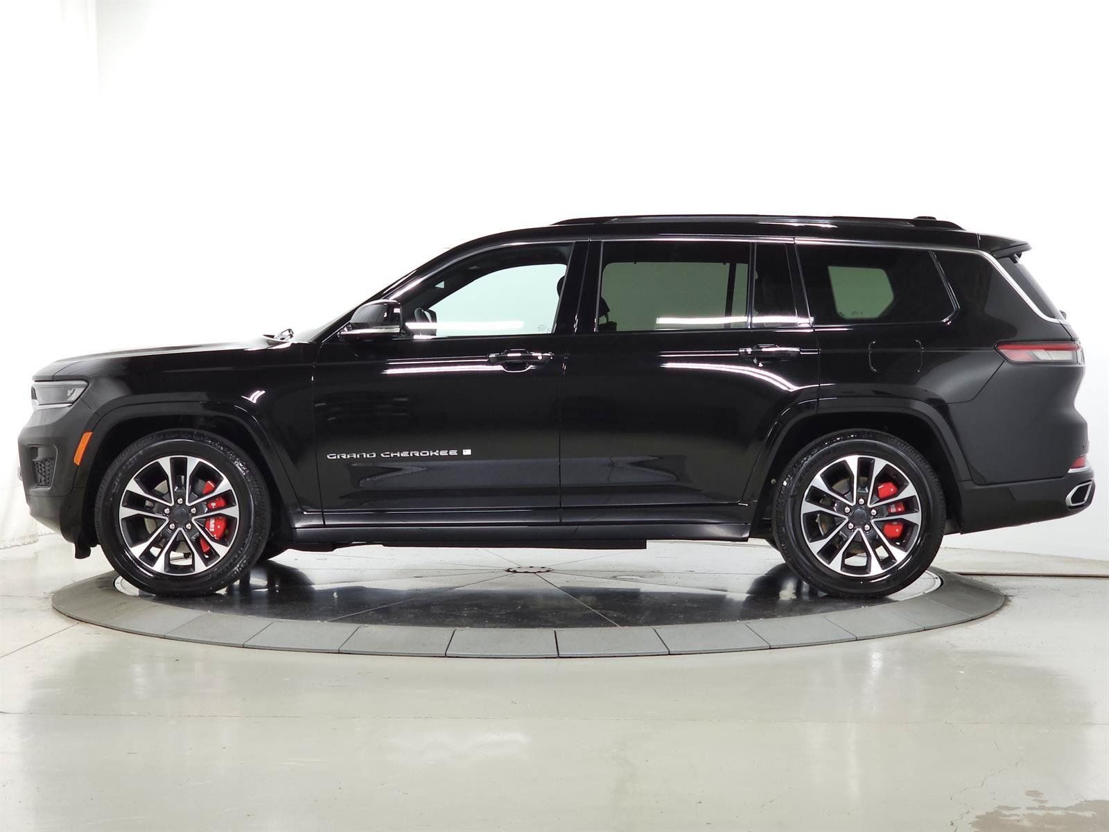 Used 2021 Jeep Grand Cherokee L Overland w/ Luxury Tech Group IV AWD/4WD image 4