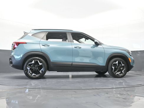 Used 2025 Kia Seltos EX w/ EX Sunroof Package FWD image 60