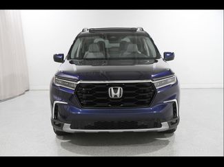Used 2025 Honda Pilot Touring video 2