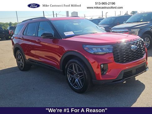 Certified 2025 Ford Explorer ST AWD/4WD image 7
