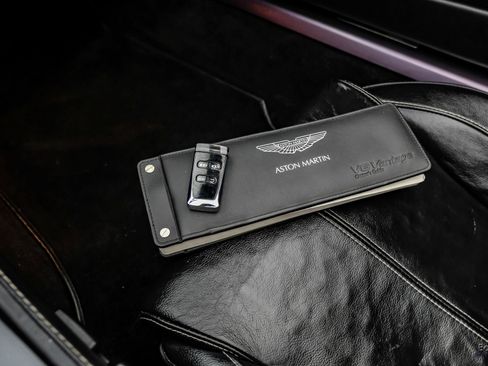 Used 2009 Aston Martin V8 Vantage Convertible image 99