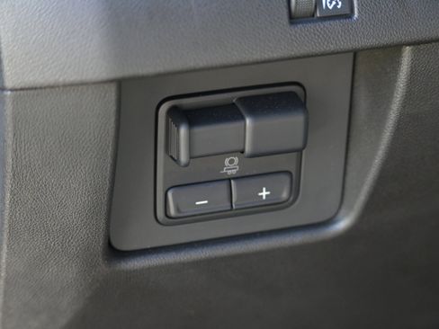 Certified 2024 Chevrolet Colorado LT w/ LT Convenience Package III image 25