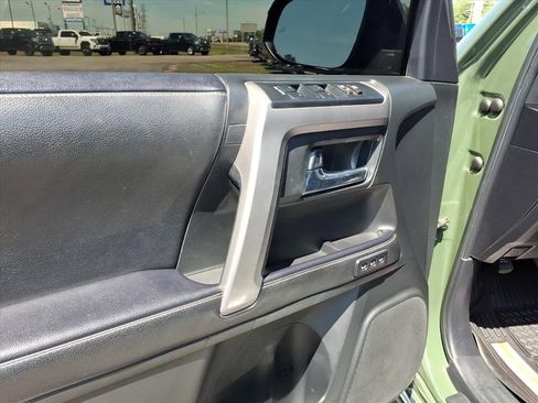 Used 2022 Toyota 4Runner Limited AWD/4WD image 16