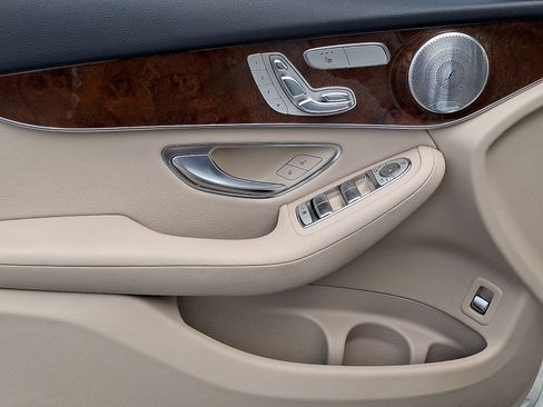 Certified 2017 Mercedes-Benz GLC 300 4MATIC image 12