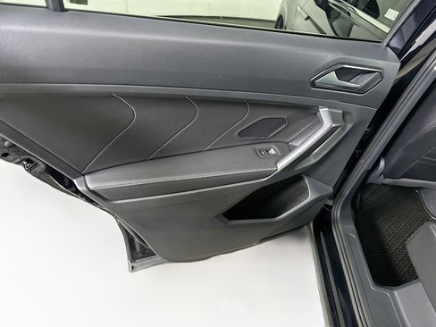 Used 2022 Volkswagen Tiguan SE image 25