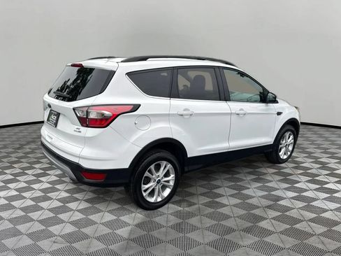 Used 2018 Ford Escape SE AWD/4WD image 5