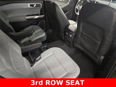 Used 2021 Ford Explorer XLT w/ Equipment Group 202A image 12