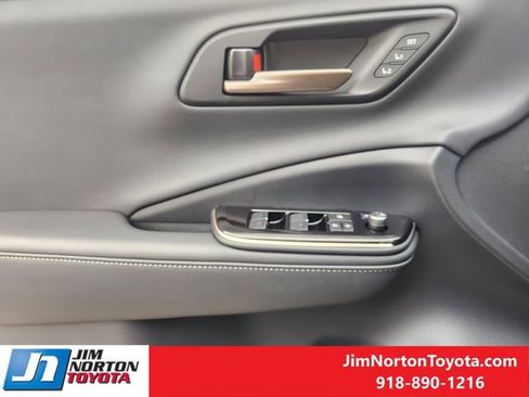 New 2026 Toyota Crown Signia image 17