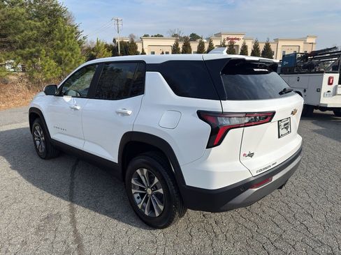 New 2026 Chevrolet Equinox LT w/ Convenience Package II image 4