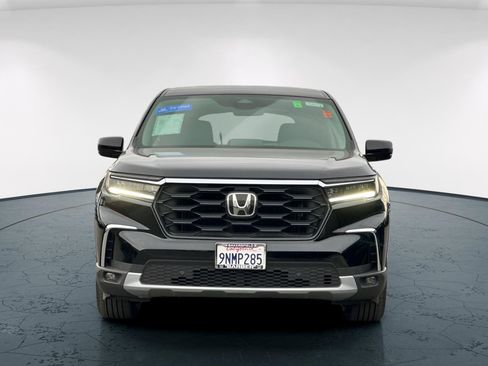 Certified 2025 Honda Pilot EX-L image 9