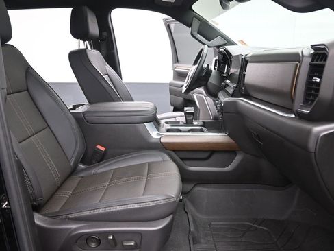 Used 2024 Chevrolet Silverado 1500 High Country w/ High Country Premium Package image 27