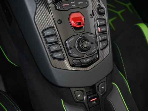 Used 2021 Lamborghini Aventador SVJ AWD/4WD image 28