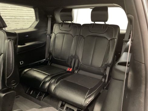 Certified 2024 Jeep Grand Cherokee L Limited w/ Luxury Tech Group II image 25