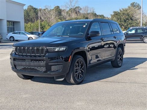 Used 2024 Jeep Grand Cherokee L Laredo image 6