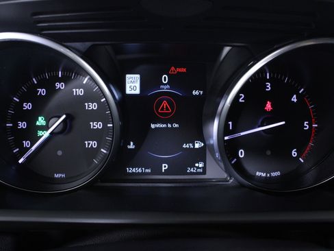 Used 2017 Land Rover Range Rover Sport HSE image 23