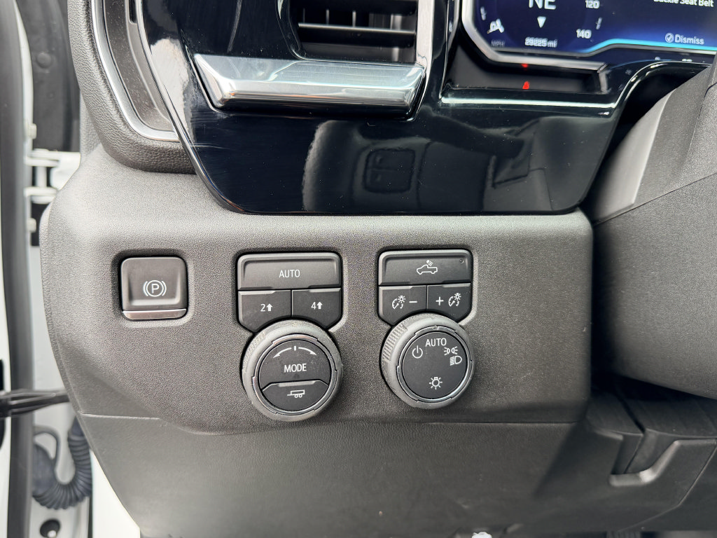 Used 2024 Chevrolet Silverado 1500 LT AWD/4WD image 20