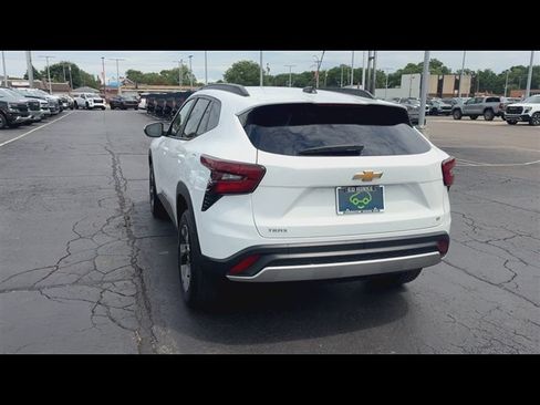 Certified 2024 Chevrolet Trax LT w/ Driver Confidence Package FWD image 7
