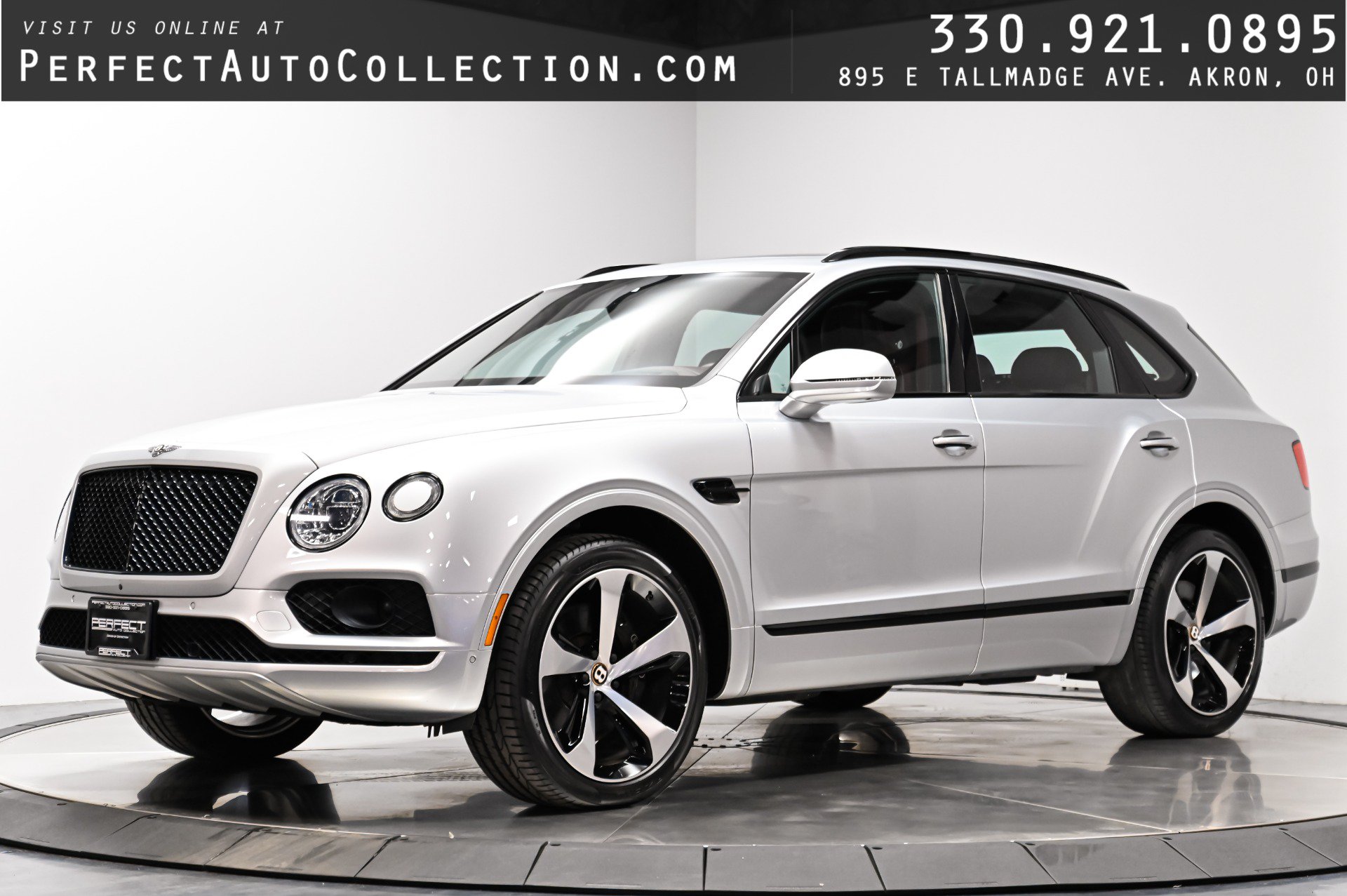 Used 2019 Bentley Bentayga AWD/4WD image 1