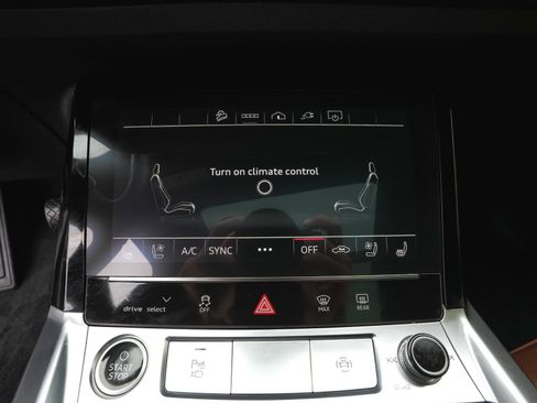 Used 2024 Audi Q8 e-tron Premium Plus AWD/4WD image 24