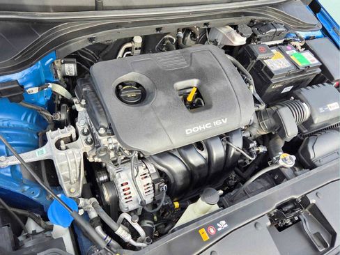 Used 2018 Hyundai Elantra SE FWD image 19