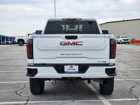 Used 2024 GMC Sierra 2500 AT4 w/ AT4 Preferred Package image 33
