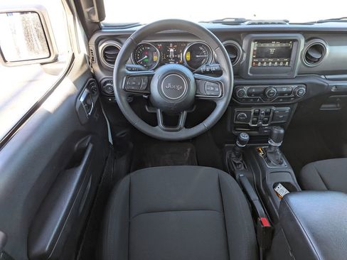 Used 2023 Jeep Wrangler Unlimited AWD/4WD image 27