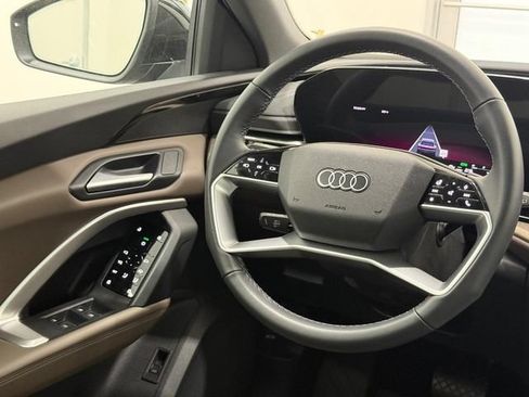 Certified 2025 Audi Q5 Premium w/ Convenience Package AWD/4WD image 12