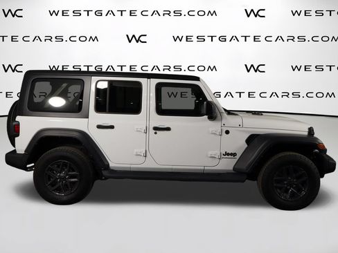 Used 2024 Jeep Wrangler Unlimited Sport AWD/4WD image 40