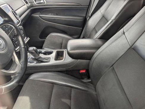 Used 2021 Jeep Grand Cherokee Laredo X image 10